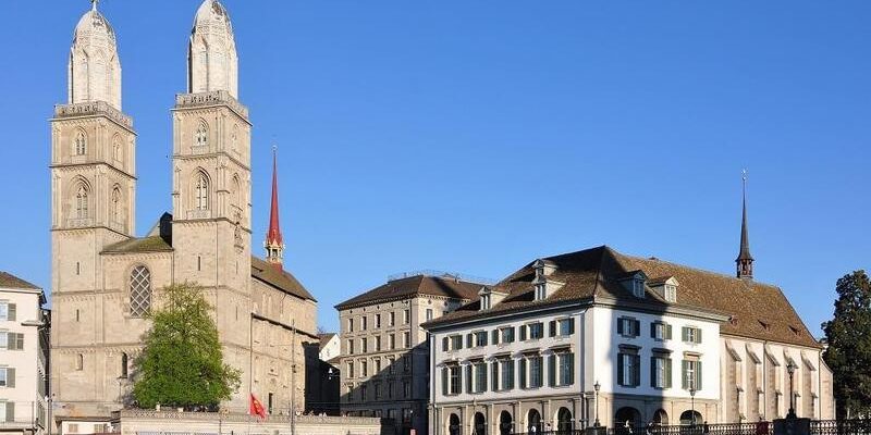Nhà thờ Grossmünster nổi tiếng của Zurich