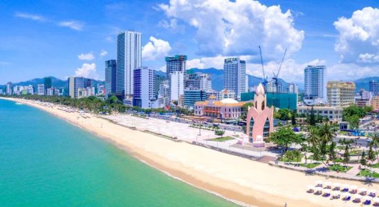 Quảng trường 2/4 giáp biển